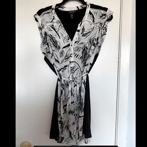 Excellent condition Stork & Babe sleeveless blouse